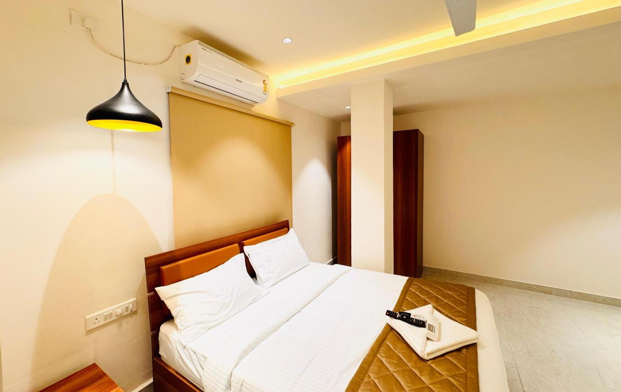 Hotel Star Avenue - Indiranagar Бенґалуру Екстер'єр фото