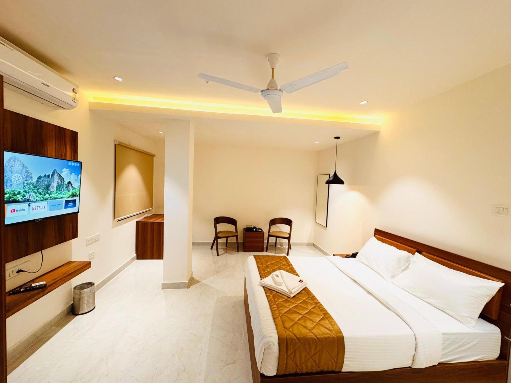 Hotel Star Avenue - Indiranagar Бенґалуру Екстер'єр фото
